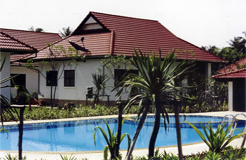 2 steps to the pool